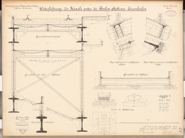 Ein detailliertes architektonisches Zeichnung des Berlin-Sienbahn-Brücken, mit Plänen, Text und strukturellen Details.