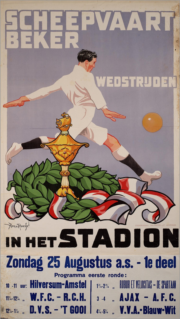 Ein Plakat, das ein Fußballspiel in den Niederlanden ankündigt, mit einer Person in weißem Trikot und Shorts mit entschlossener Miene, umgeben von grünen und gelben Blättern, mit dem Wort 'Fußball' in fetter schwarzer Schrift, vor einem hellblauen Himmel.