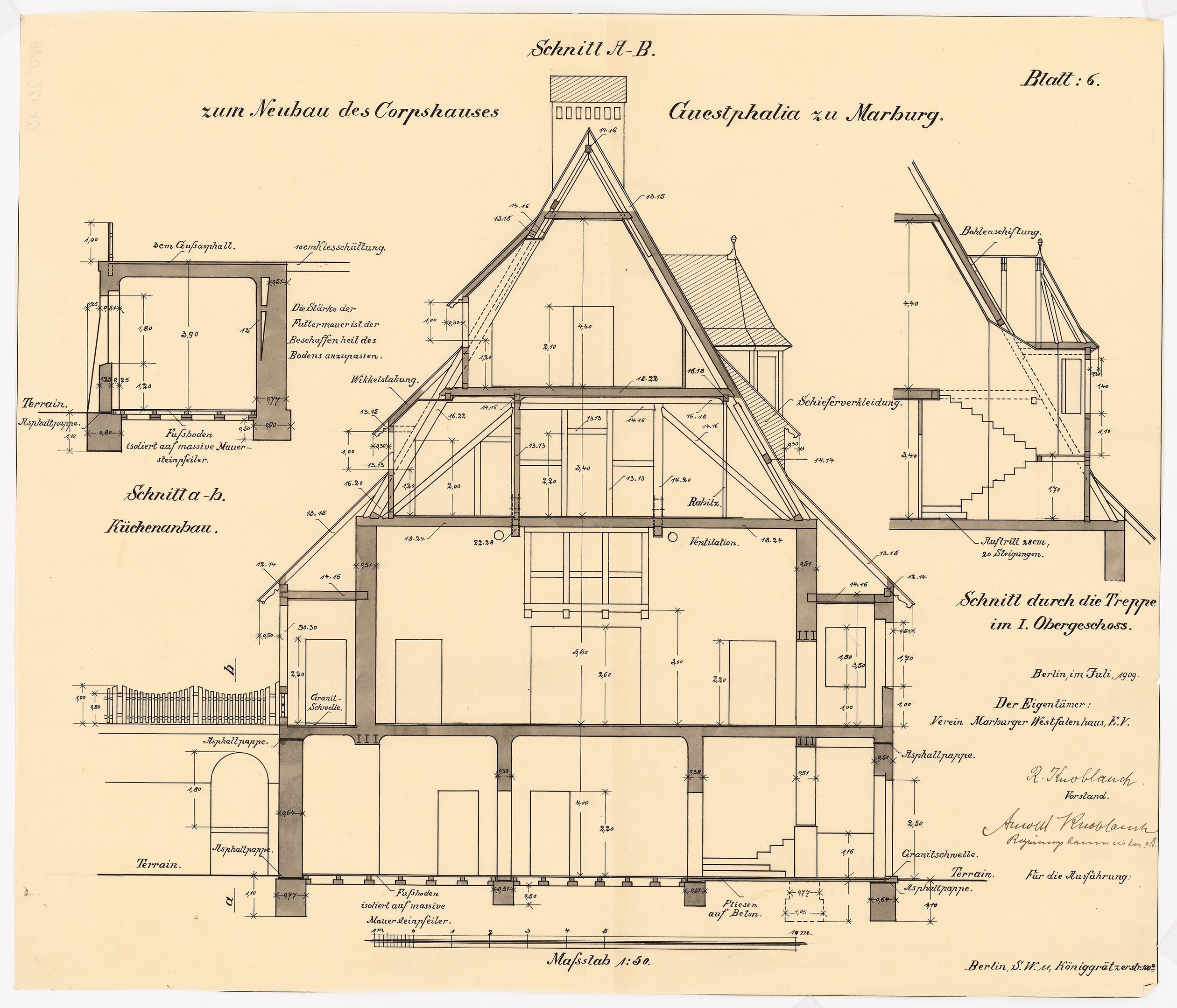 Schwarze und weiße architektonische Zeichnung eines Hauses mit zahlreichen Fenstern und einem Dach, das als erstes Haus in Deutschland bezeichnet wird, begleitet von detaillierten Strukturplänen und Text.