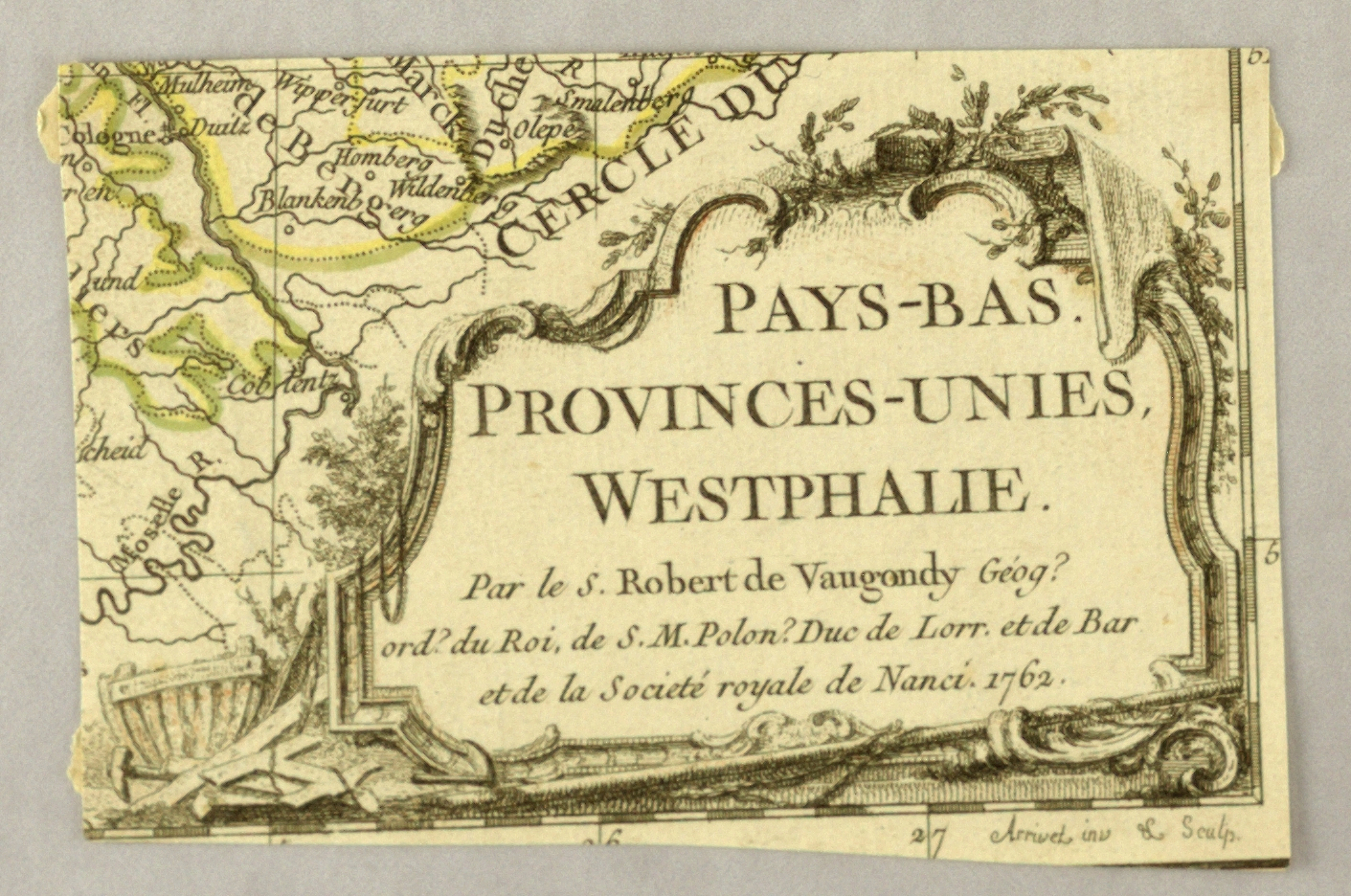 Ein altes Kartenblatt von Westfalen auf einem Blatt Papier, das geografische Merkmale wie Fl├╝sse, Berge und St├Ądte detailliert und begleitenden Text ├╝ber die Region und ihre Bewohner bereitstellt.
