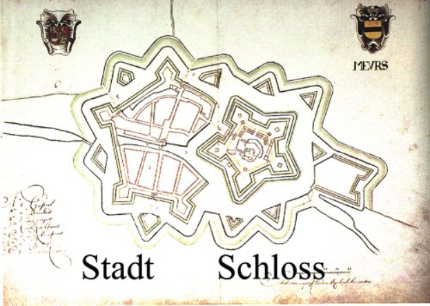 Eine detaillierte Karte von Stadt Schloss mit Straßen, Gebäuden und Sehenswürdigkeiten, begleitet von Text, der die Geschichte, Kultur und Attraktionen der Stadt beschreibt.