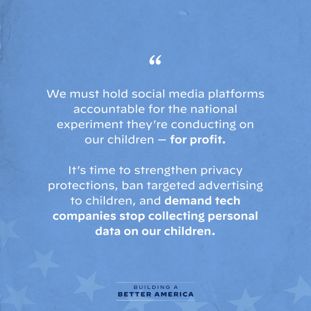 Ein Plakat mit einem Zitat aus Building a Better America, das lautet: "Wir müssen die sozialen Medien-Plattformen für das nationale Experiment zur Rechenschaft ziehen, das sie an unseren Kindern durchführen - zum Profit."