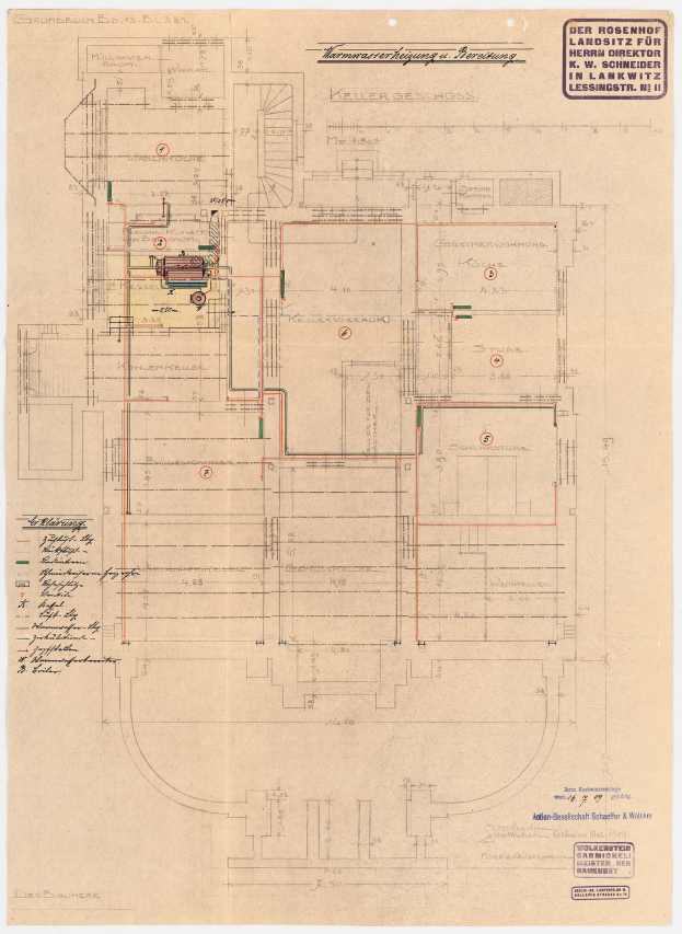 Schwarze-weiße Architekturzeichnung des Rosenhof-Krankenhauses in Hamburg, Deutschland, mit detaillierten Grundrissen mit beschrifteten Räumen, Fluren und umfangreicher Außenverkabelung.